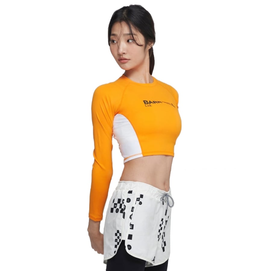 【BARREL】 Women's Romantic Motion Varsity Crop Rash Guard Barrel Women Motion Crop Zip-Up Rashguard-PINK – Barrel Hong